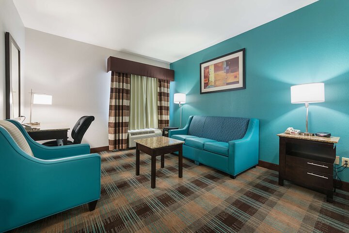 Room 34 of 53