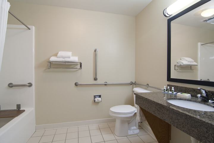 Room 10 of 43