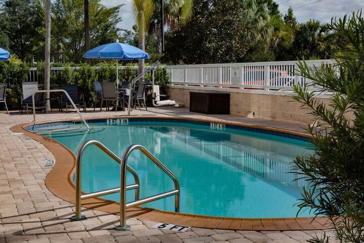 Pool 6 of 43