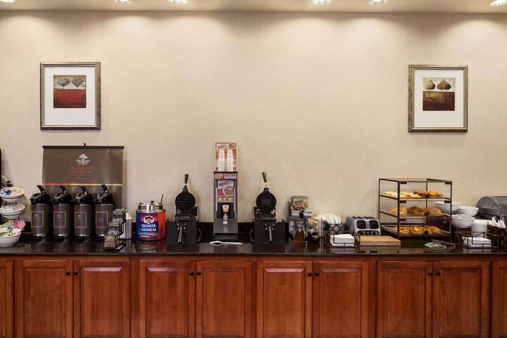 Breakfast/Coffee Service 13 of 16