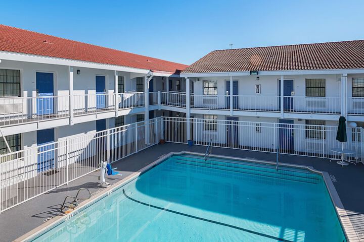 Motel 6 Grand Prairie TX - Interstate 30