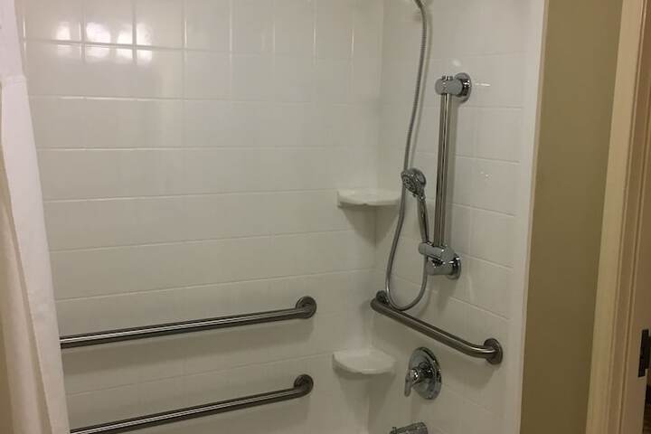 Room 32 of 57