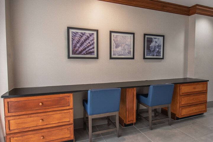 Business Center 33 of 33
