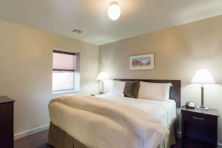 Room 32 of 165