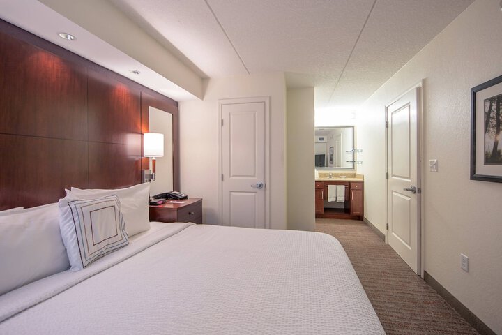 Room 49 of 106
