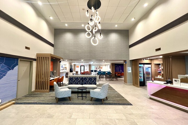 Hotel Interior 12 of 47