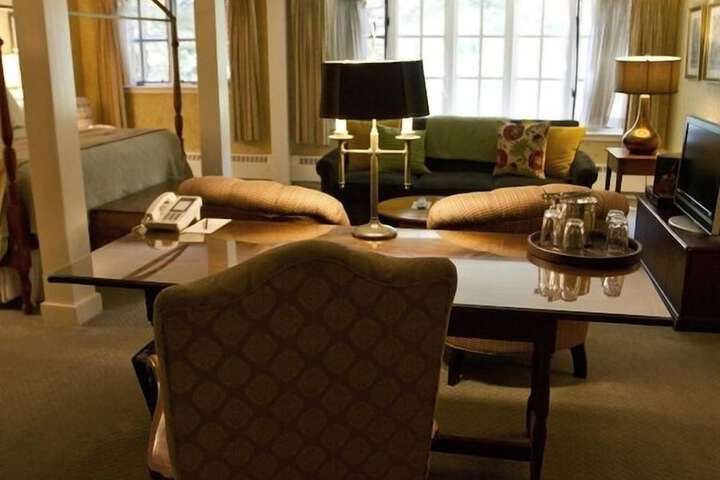 Room 73 of 112