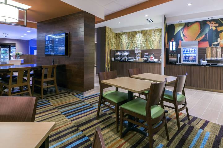 Fairfield Inn & Suites Boston Marlborough / Apex Center