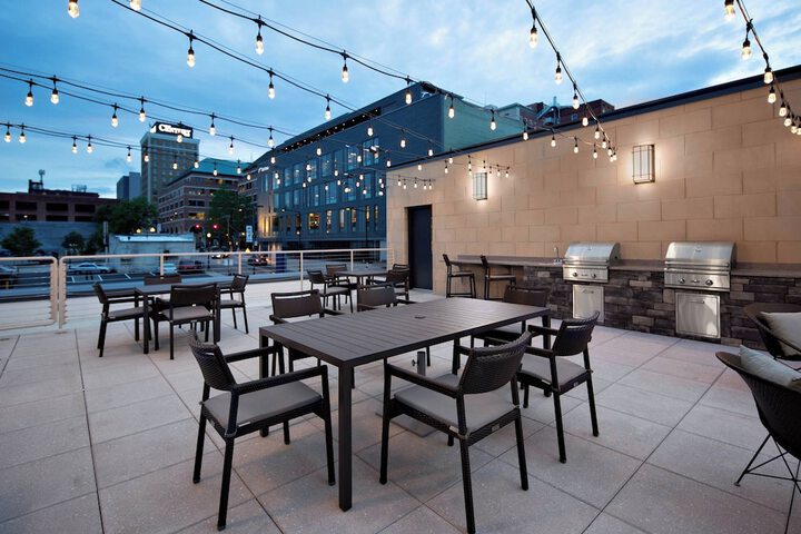 Courtyard by Marriott Knoxville Downtown