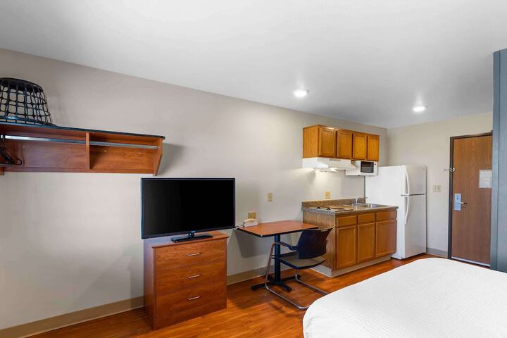 Room 17 of 32