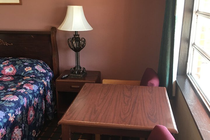 Room 61 of 80
