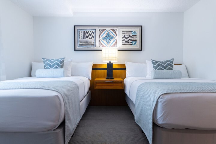 Room 11 of 28