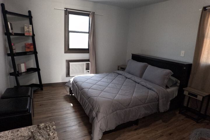 Room 33 of 66