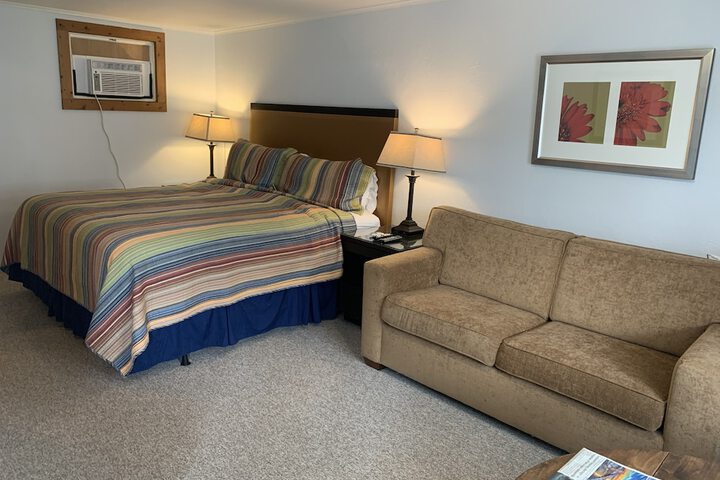 Room 17 of 27