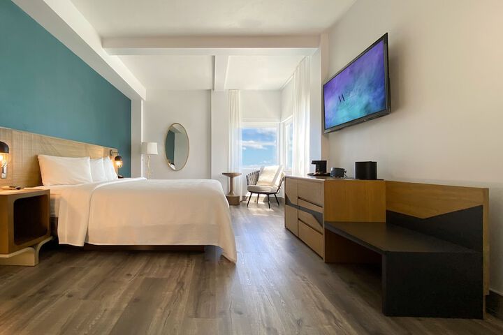 Room 81 of 103