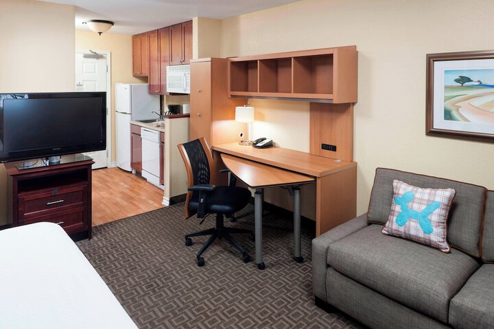 Room 11 of 29