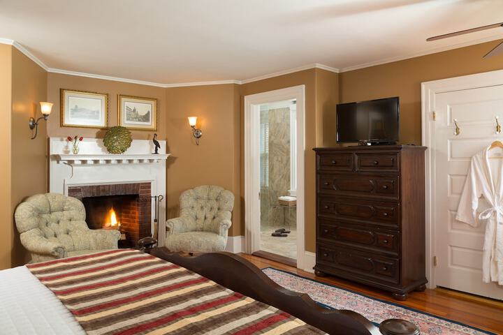 Room 5 of 38