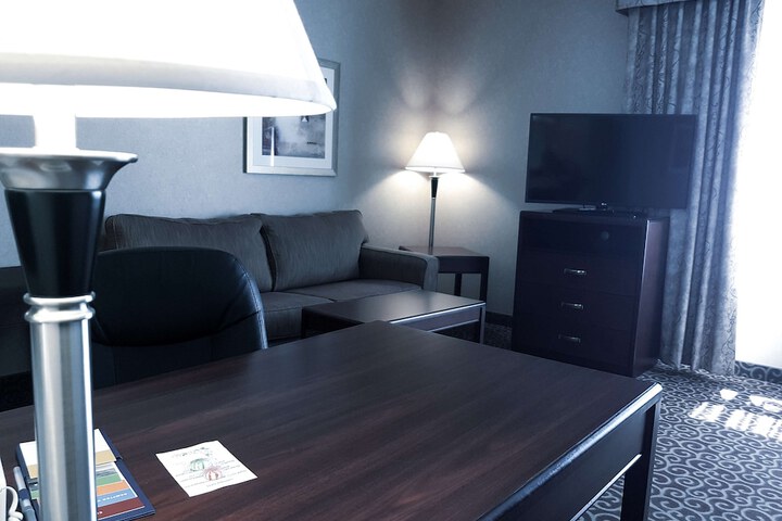 Hampton Inn & Suites by Hilton Edmonton Intl Airport