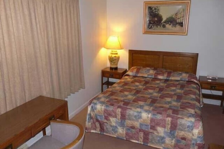 Room 34 of 42