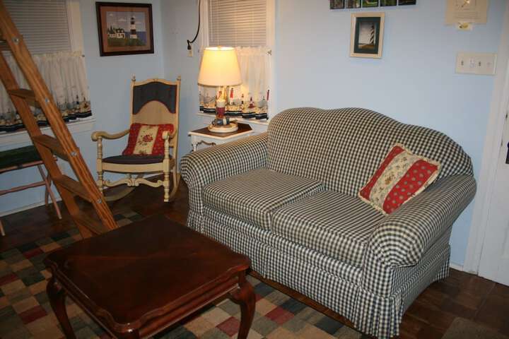 Room 9 of 28