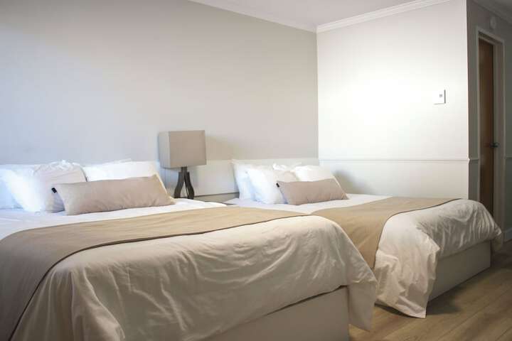 Room 42 of 75