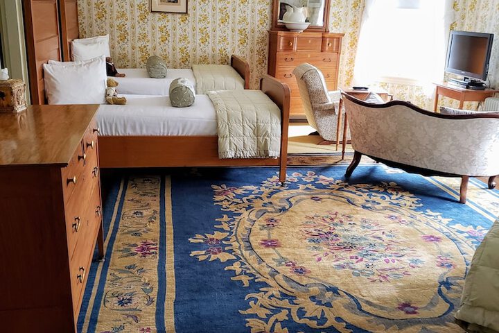 Moseley Cottage Inn & Town Motel