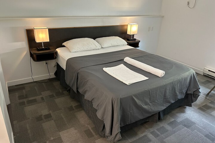 Lillooet Hotel Victoria