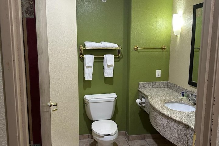 Room 34 of 49