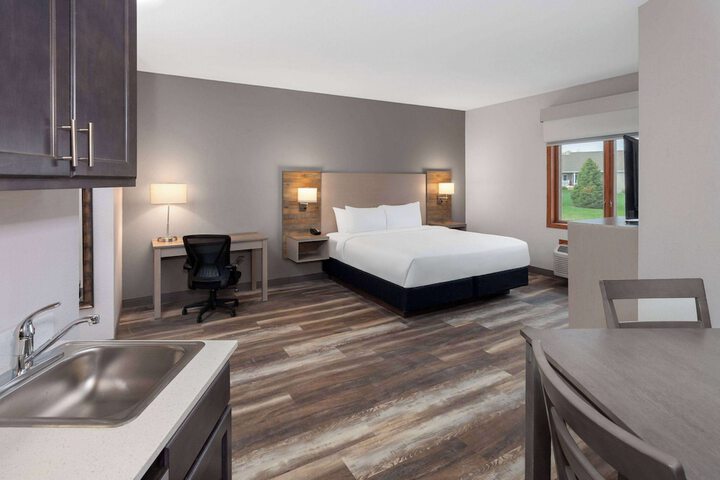 Links Bos Landen Hotel & Spa of Pella Trademark by Wyndham