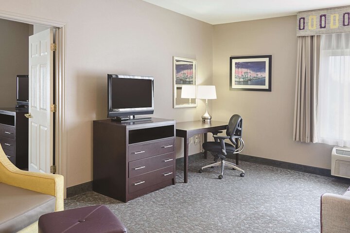 Room 30 of 41