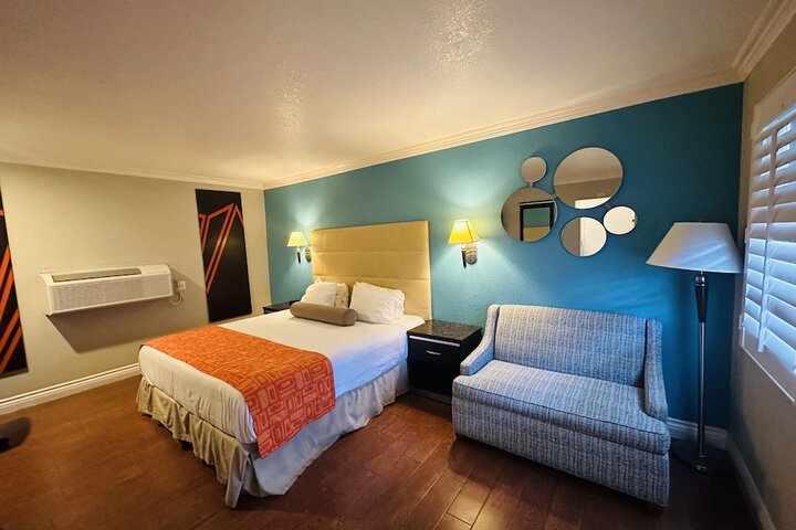 Room 49 of 62