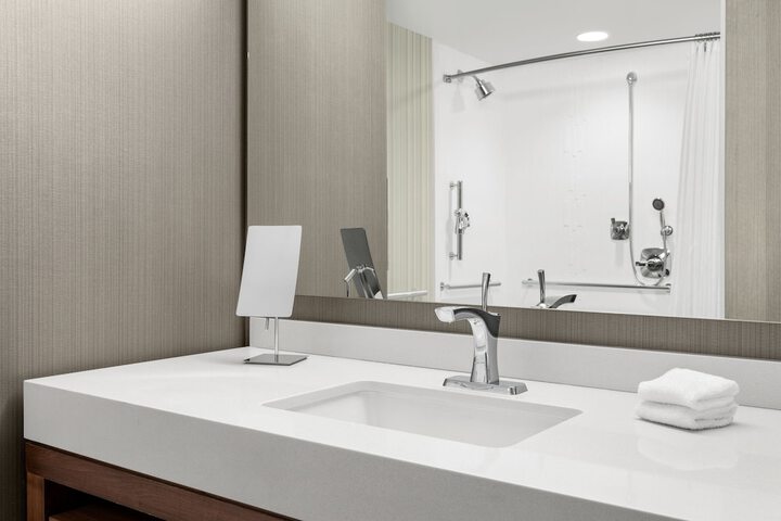 Courtyard by Marriott Omaha East / Council Bluffs IA