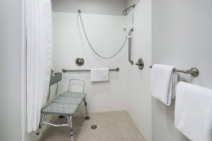Courtyard by Marriott West Orange