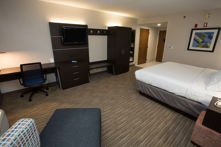 Room 36 of 75