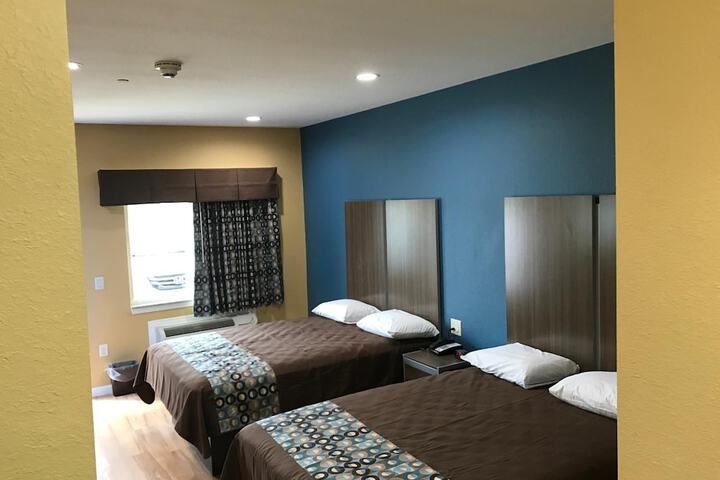 Room 25 of 42