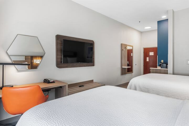 Room 17 of 63