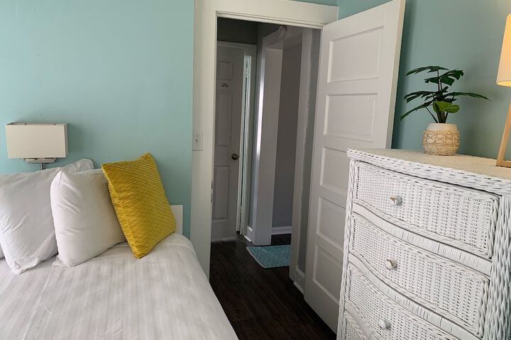 Room 33 of 90