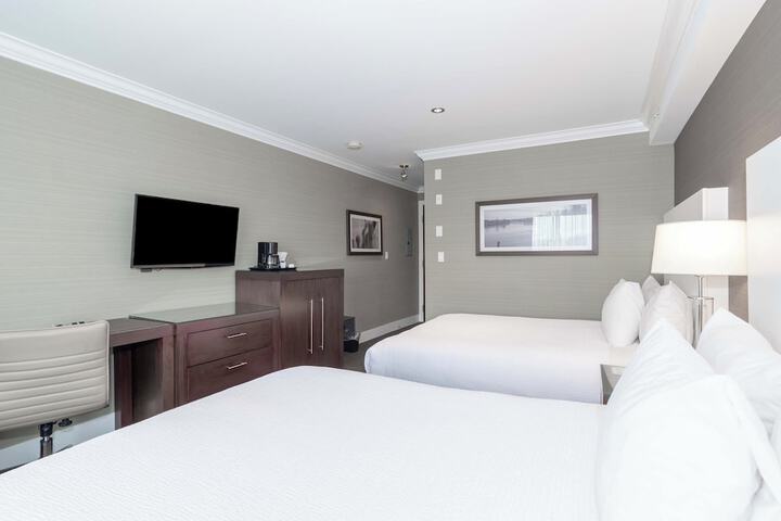 Room 28 of 41