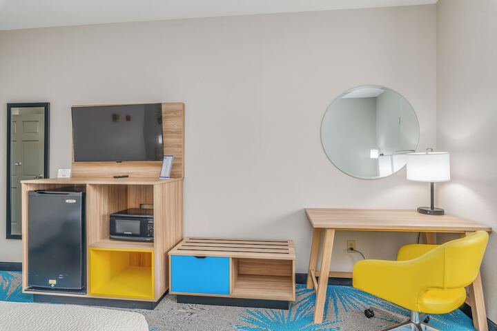Days Inn & Suites by Wyndham Prattville-Montgomery