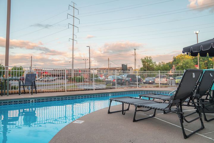 Pool 4 of 25