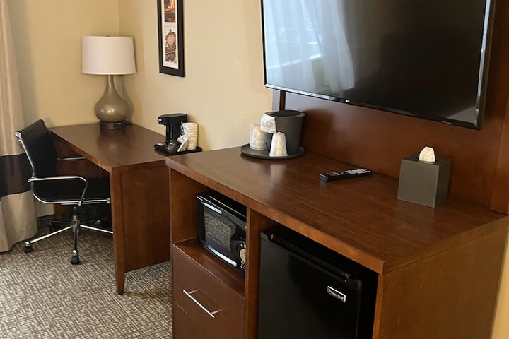 Wingate by Wyndham Pittsburgh / West Mifflin