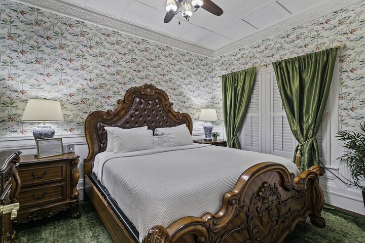 Room 35 of 70
