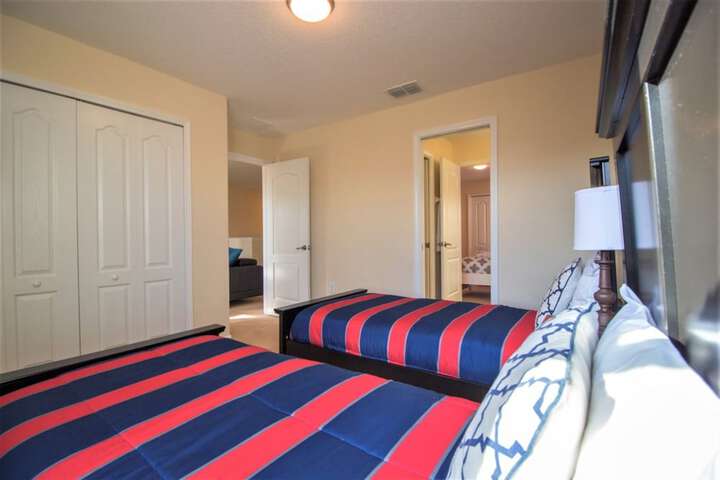 Room 25 of 59