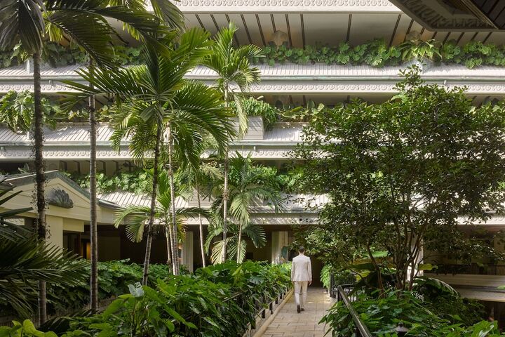 Hotel Exterior 125 of 130