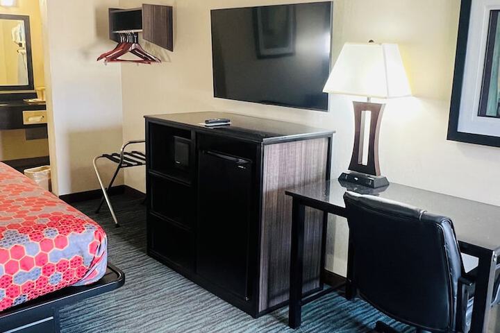 Room 18 of 22