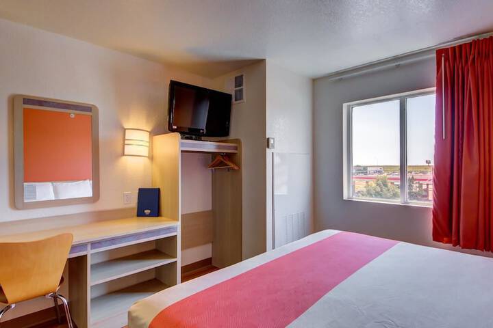 Room 35 of 40