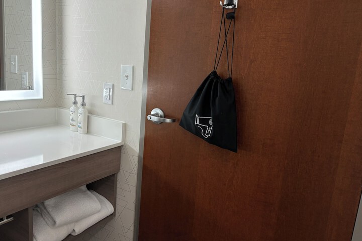 Holiday Inn Express Hotel & Suites St. Robert by IHG