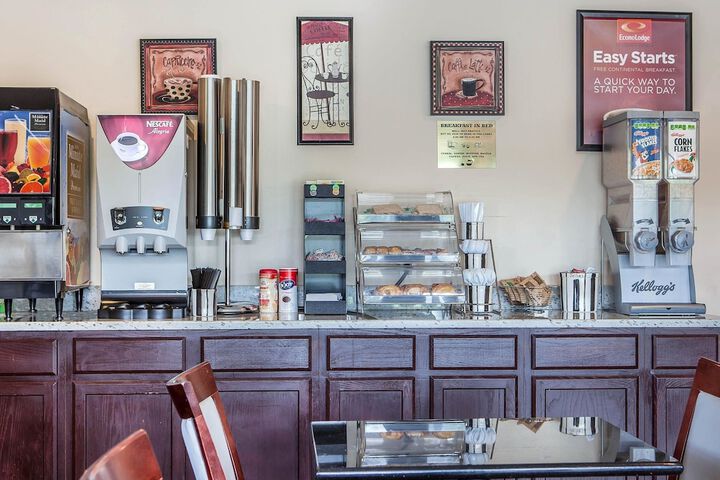 Breakfast/Coffee Service 23 of 25