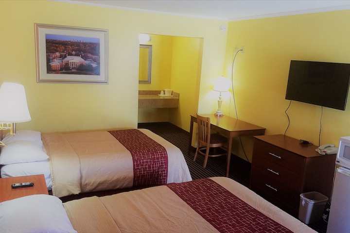 Roadway Inn
