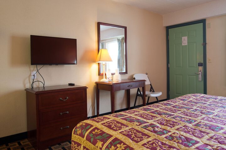 Room 43 of 46